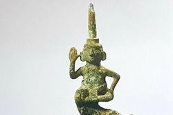 'Tạo sáng' Đông Sơn (kỳ 6): Khi thần đèn 'ngự' trên đôi rồng