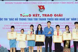 Trao giải Cuộc thi 'Bác Hồ trong trái tim thanh thiếu nhi Nghệ An' năm 2024