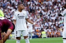 'Bom tấn' Mbappe gây thất vọng khiến Real suýt thua Las Palmas, người hâm mộ lo sợ 'bóng ma Hazard'