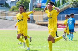 U15 Sông Lam Nghệ An gặp U15 Hoàng Anh Gia Lai: Đầu xuôi đuôi lọt
