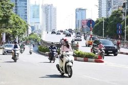 Thời tiết Hà Nội 30/8: Nắng nóng giảm, mưa dông rải rác