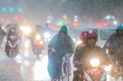 TPHCM đón liên tiếp mưa dông, Nam bộ bị ảnh hưởng bão trong tháng 9