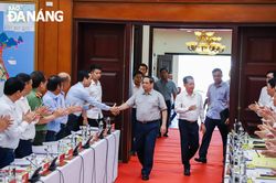 Thủ tướng Chính phủ Phạm Minh Chính làm việc với Ban Thường vụ Thành ủy Đà Nẵng