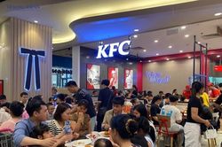 Hà Nội: Các trung tâm thương mại chật kín người dịp lễ 2/9