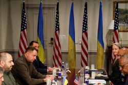 Ukraine bàn giao cho Mỹ danh sách mục tiêu có thể tấn công trên lãnh thổ Nga