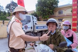 Văn Lãng: Xử lý 7 trường hợp vi phạm nồng độ cồn trong ngày đầu ra quân