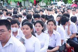 Trường Cao đẳng Thương mại đón gần 900 tân học sinh, sinh viên