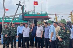 Bộ trưởng Lê Minh Hoan kiểm tra công tác ứng phó bão Yagi tại Nam Định