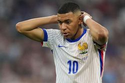 Mbappe ngày càng trở nên bình thường?