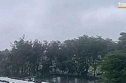 CLIP: Sức gió mạnh nhất 245 km/giờ, siêu bão Yagi đang mạnh cỡ nào?