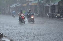Nhiều tỉnh thành mưa lớn khi siêu bão Yagi sắp đổ bộ
