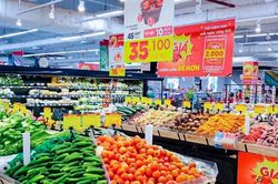 Nghệ An không có cảnh đổ xô mua thực phẩm tích trữ trước bão số 3