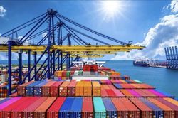 Tháng 8 ước tính xuất siêu 4,53 tỷ USD