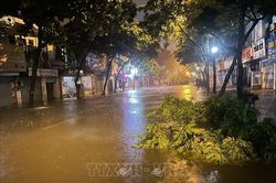 Bão số 3: Ngập úng nhiều tuyến phố nội thành Hà Nội