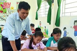 Thầy giáo 21 năm bám bản