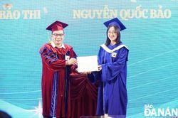 Trường Đại học Bách khoa trao bằng tốt nghiệp cho gần 600 học viên, sinh viên