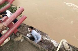 Lời kể của nam thanh niên sống sót trong vụ sập cầu Phong Châu