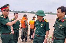 Thủ tướng yêu cầu Quân đội, Công an huy động ngay mọi lực lượng cứu hộ, cứu nạn vụ sập cầu Phong Châu