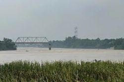Sập cầu Phong Châu tỉnh Phú Thọ