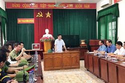 Phó Thủ tướng Hồ Đức Phớc đến kiểm tra chỉ đạo vụ sập cầu Phong Châu