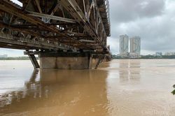 Hà Nội tiếp tục ra công điện khẩn, nâng mức báo động bão lũ