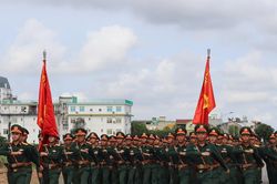 Gặp mặt và động viên lực lượng luyện tập diễu binh