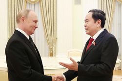Chủ tịch Quốc hội Trần Thanh Mẫn hội kiến Tổng thống Nga Vladimir Putin