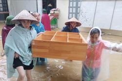Tập trung hỗ trợ giáo viên, học sinh vùng bão lũ