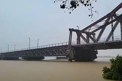 Lũ trên sông Hồng cách mức báo động 3 36cm