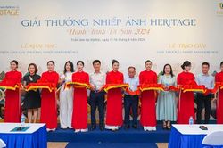 'Những bức ảnh trao gửi yêu thương' hướng tới đồng bào vùng lũ
