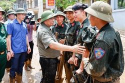 Chùm ảnh: Thủ tướng Phạm Minh Chính chỉ đạo ứng phó, khắc phục hậu quả mưa lũ, thiên tai tại Yên Bái
