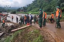 Nối lại việc cứu hộ vụ sạt lở kinh hoàng tại Lào Cai