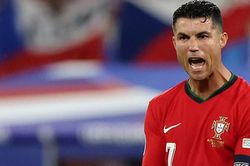 Cristiano Ronaldo cán mốc 1 tỷ người theo dõi trên mạng xã hội