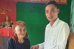 Tấm lòng cụ bà 102 tuổi ở Quảng Bình gửi đồng bào bão lũ miền Bắc