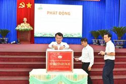 Thiêng liêng hai tiếng 'đồng bào'
