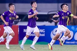 Văn Quyết lập siêu phẩm, Hà Nội FC thắng nhọc Bình Định ngày mở màn V-League