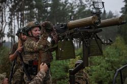 Kinh ngạc đội 'Phù thủy Bucha' bảo vệ bầu trời Ukraine