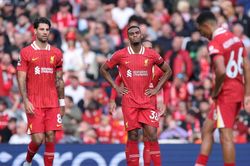Liverpool tìm thiếu sót cho Arne Slot