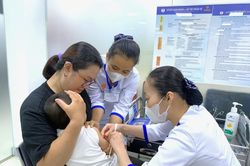 'Đơn vị chủ lực' tiêm nhiều vaccine sởi miễn phí tại TPHCM