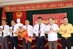 Ông Nguyễn Văn Dũng được bầu giữ chức Phó Chủ tịch UBND huyện Quỳ Châu