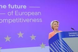Bà Ursula von der Leyen chuẩn bị công bố Ủy ban châu Âu mới