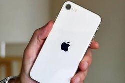 iPhone SE 3 xuống giá siêu rẻ, chưa bằng 1/10 iPhone 16 Pro, trang bị mạnh ngang iPhone 13 Pro Max