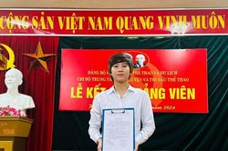 Ngôi sao bóng đá nữ Việt Nam từng sút phạt góc 2 lần thành bàn nhận vinh dự cao quý, được dân mạng gửi vạn lời chúc mừng