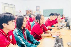 Cuộc thi Olympic tiếng Anh trên Internet năm học 2024-2025