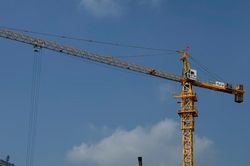 Những cần trục tháp tiềm ẩn mất an toàn ở thành phố Vinh
