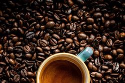 Giá cà phê hôm nay 20/9/2024: Arabica và Robusta cùng giảm nhẹ