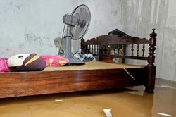 Ngập sâu ở nhiều khu vực phường Bến Thủy, TP Vinh