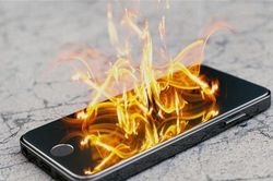 Tại sao điện thoại di động phát nổ và cách ngăn ngừa điều đó xảy ra?