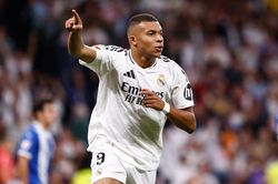 Mbappe ghi bàn giúp Real Madrid thắng 3-2, tiếp tục bám đuổi Barca ở La Liga