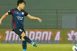 HLV Polking trao cơ hội cho 'sao' trẻ CAHN ở Shopee Cup